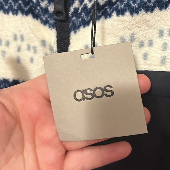 NWT ASOS Hooded Fluffy Vest - Picture 5 of 8